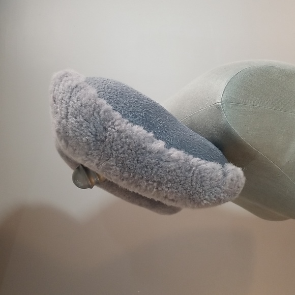 Genuine sheepskin neck rest Eglis Sheep farm made in Canada grey - Picture 2 of 7